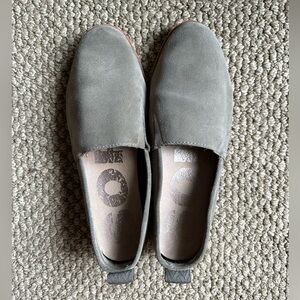 Sorel Flats- size 9